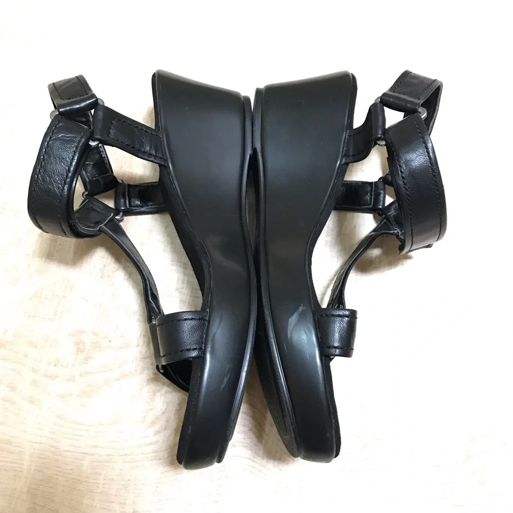 Nine West Marcio Wedges Leather Sandals Size 6.5